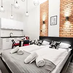 Ξενοδοχείο με διαμερίσματα Dietla 32 - Ideal Location In The Heart Of Krakow, Between Main Square And Kazimierz District 3*