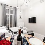 Dietla 32 - Ideal Location In The Heart Of Krakow, Between Main Square And Kazimierz District Ξενοδοχείο με διαμερίσματα Krasków